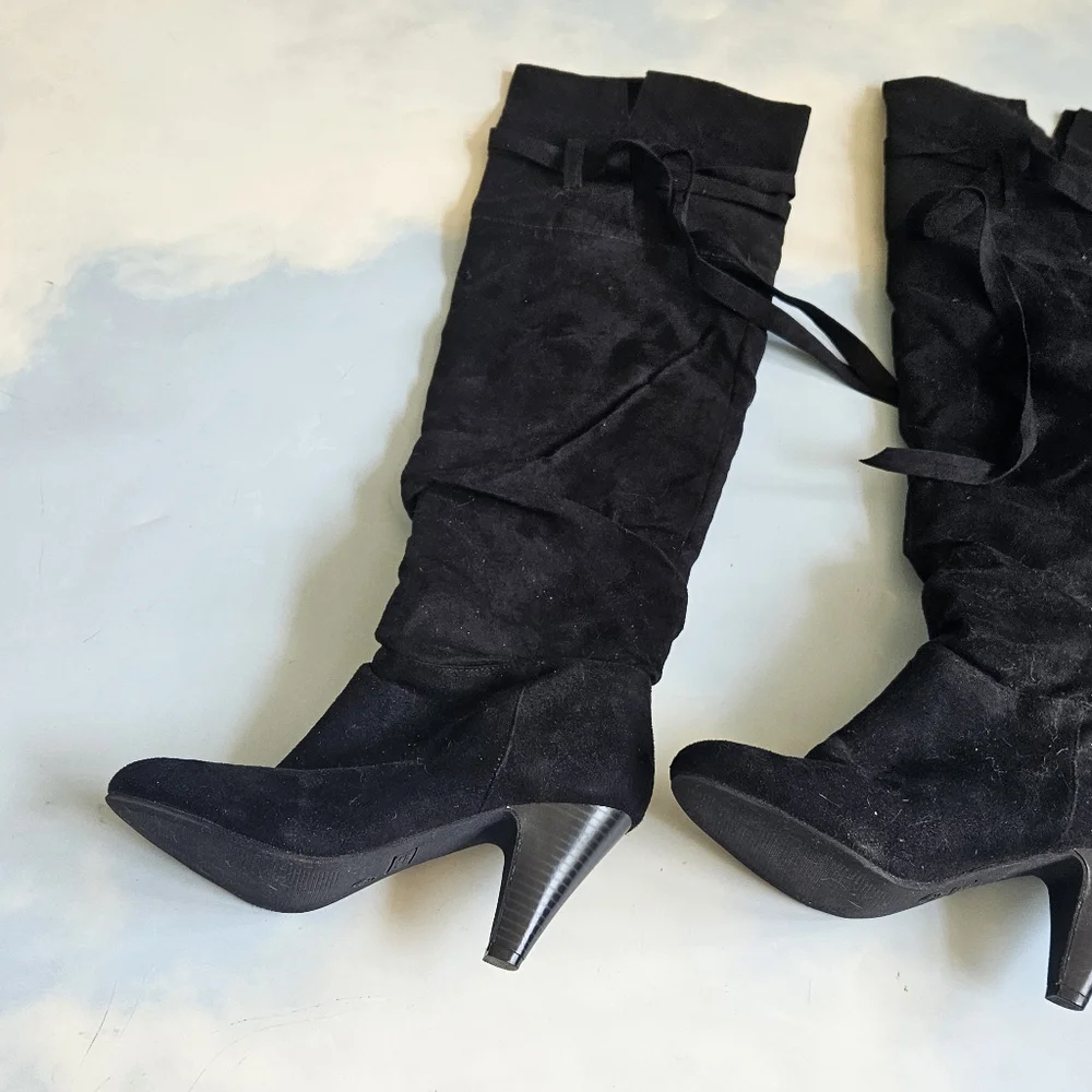 Classic Black Knee-High Boots Stylish Comfortable Knee Highs
